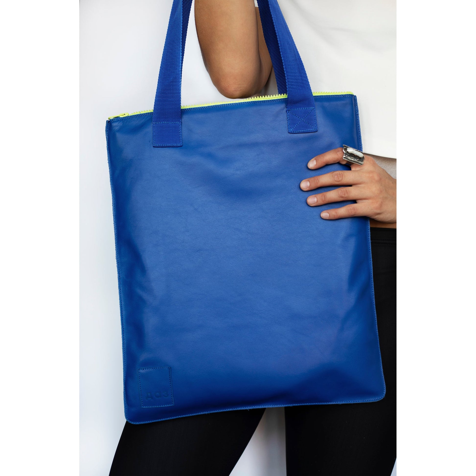 Sac fourre - tout unique fait à la main - bleu - artizant.com