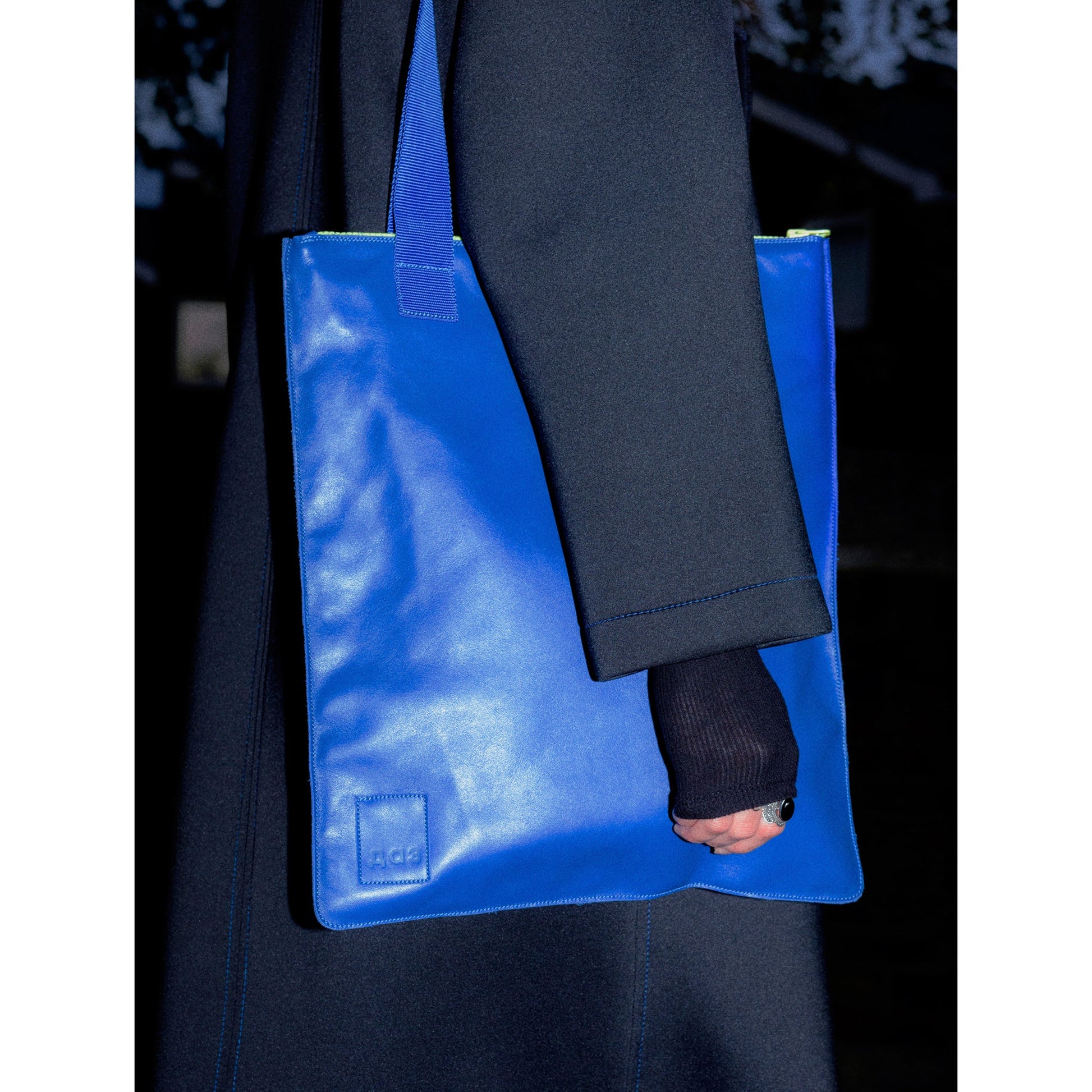 Sac fourre - tout unique fait à la main - bleu - artizant.com