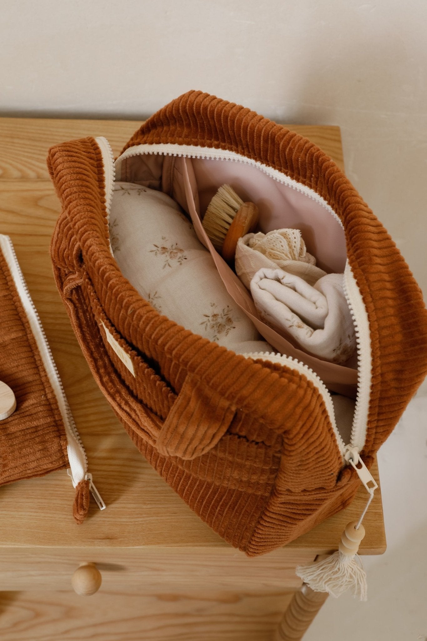Large Make - Up Bag - Caramel - artizant.com