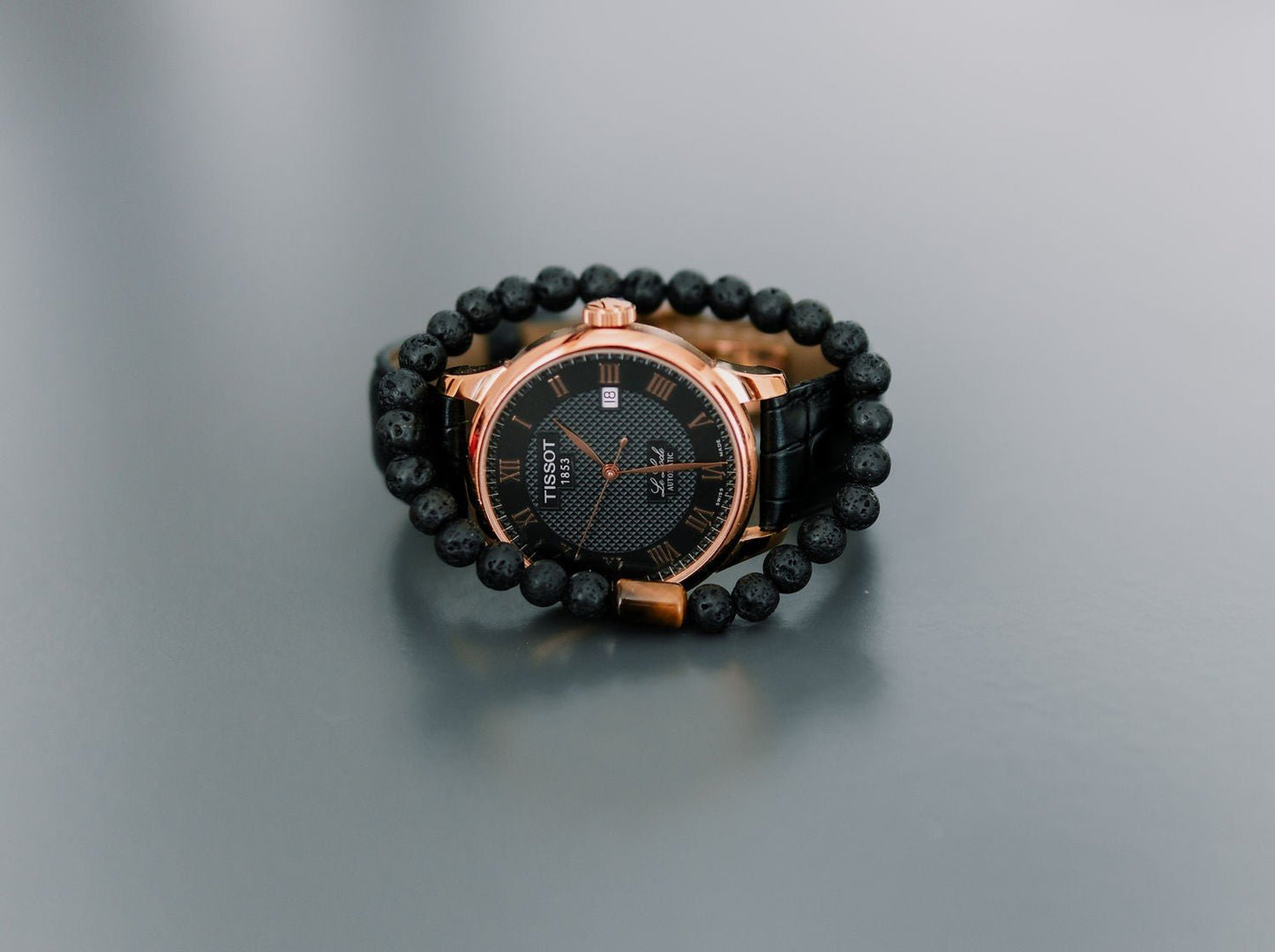 Bracelet en perles volcaniques 6mm - artizant.com