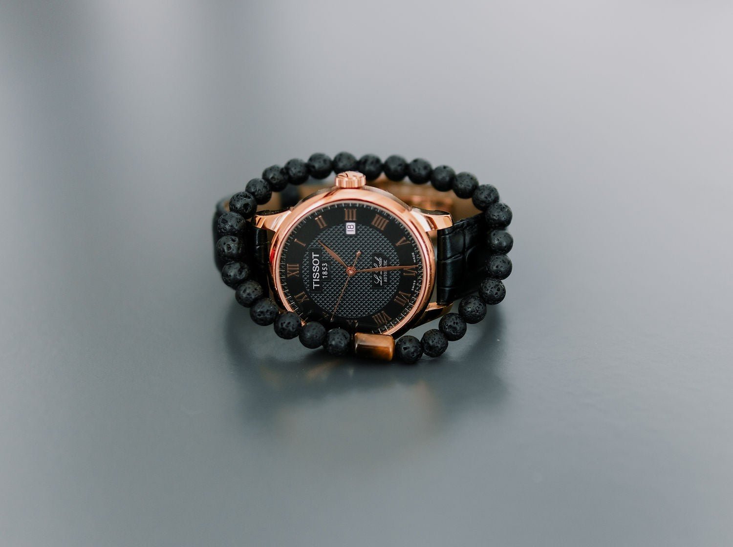 Bracelet en perles volcaniques 6mm - artizant.com