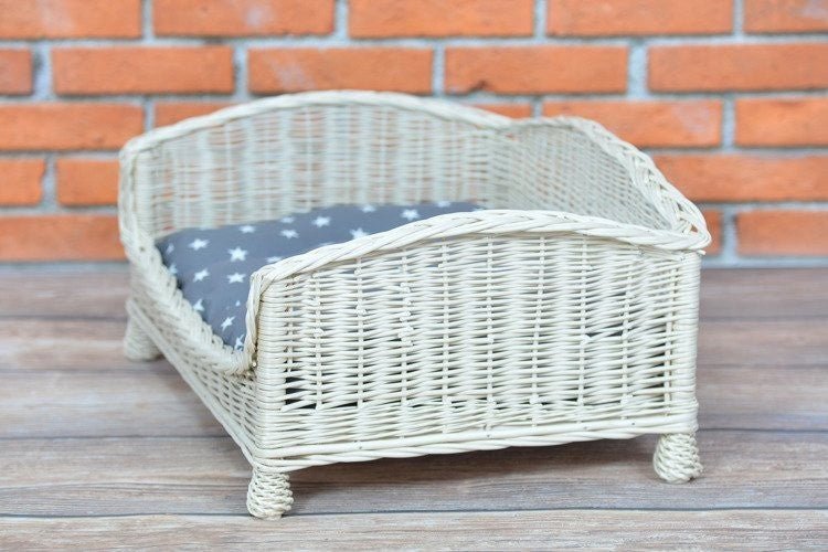 Panier rectangulaire en osier pour chat ou petit chien avec coussin , 74×52 cm - artizant.com